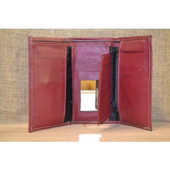 Portfel duży skórzany ciemno czerwony z kwiatowym kolorowym haftem .